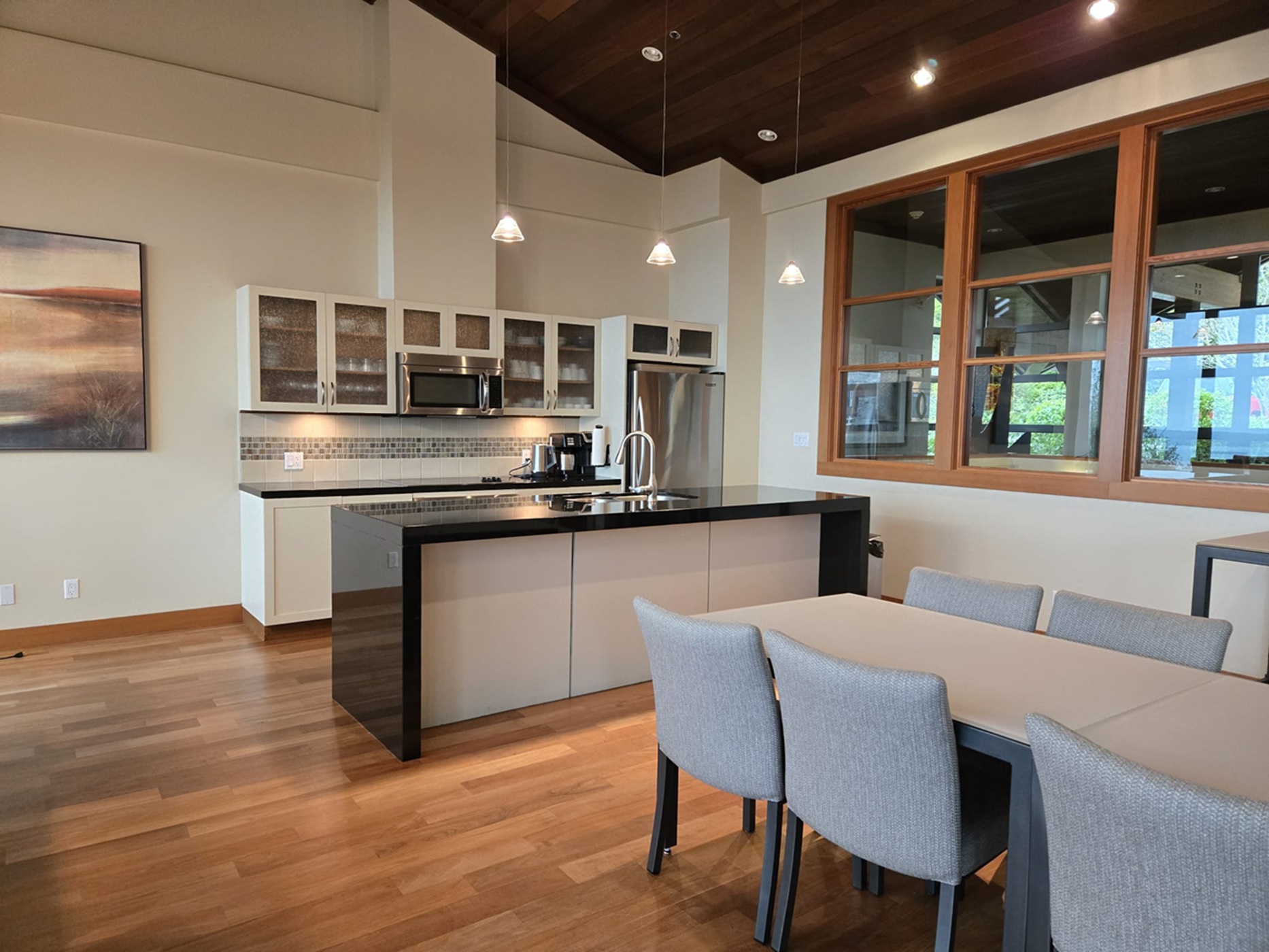 #1402 – 3355 Cypress Place